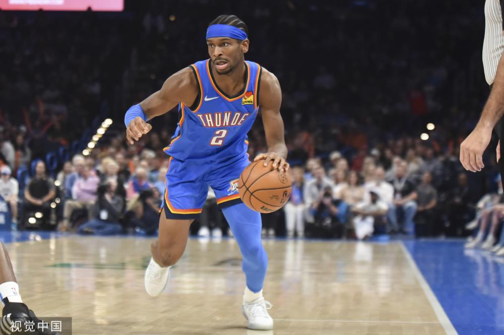 举足轻重 举足轻重