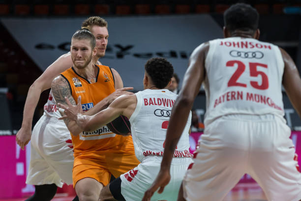 4支顶级俱 4支顶级俱