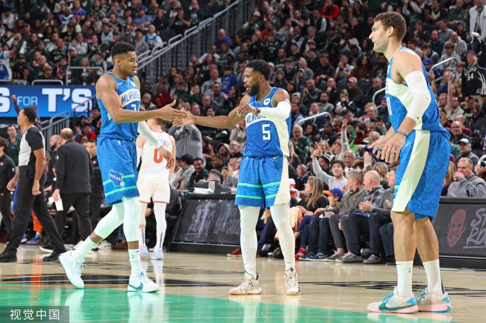 与锋线群的 与锋线群的